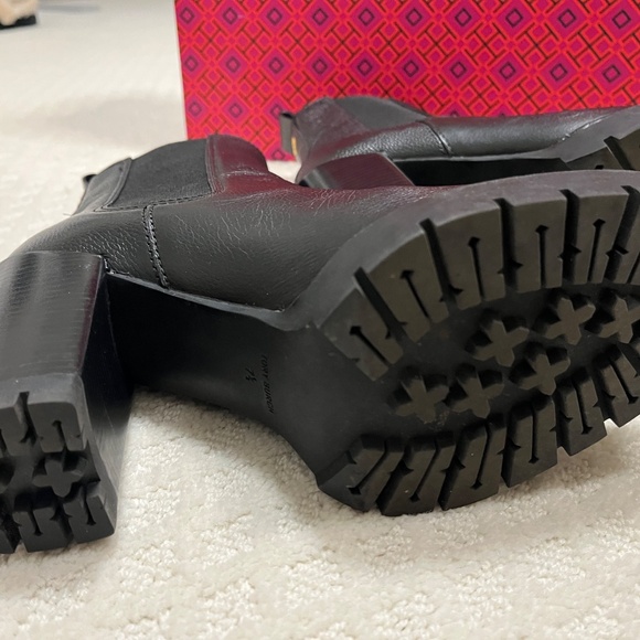 Tory Burch Carson Lug sole Booties, black, Woman’s US size 7.5 - Picture 10 of 13